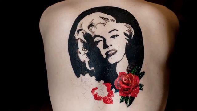 Бодиарт. Портрет Мэрилин Монро на спине. Body art Marilyn Monroe. Стоп моушен Stop Motion смотреть онлайн