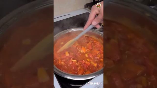 Шакшука яичница с помидорами рецепт Еврейская кухня Жил Был Пес Музей Пса смотреть онлайн