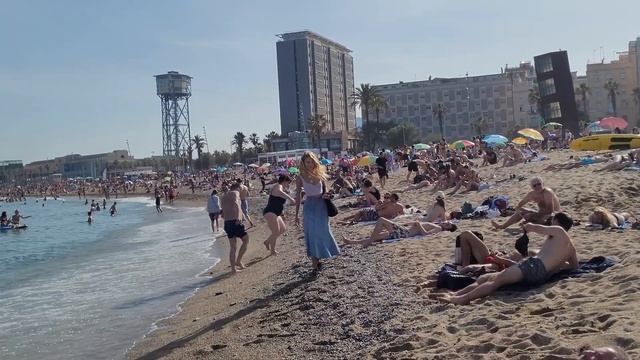 Barcelona Beach Walk Tour | Platja de Sant Miquel ? 2022 (4K UHD) смотреть онлайн