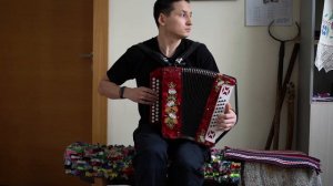 Чувашский хит: Денис Антипов, Оксана Степанова - “Пурӑнать юрату” на гармони.