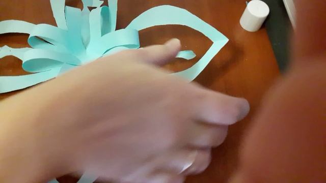 подготовка к новому году снежинка смотреть онлайн