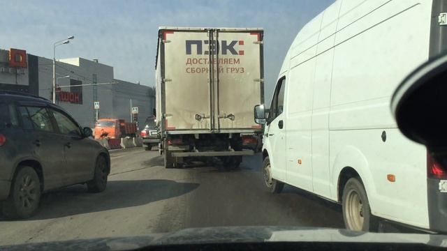 Рязанский проспект у ТЦ Город (направление в центр) . Часть 1.17.04.2018 смотреть онлайн