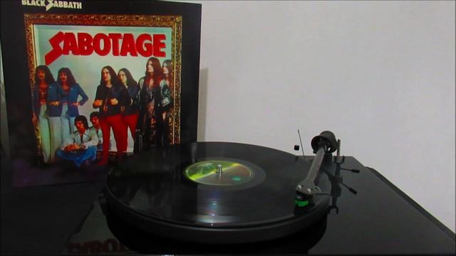 Black Sabbath, Hole In The Sky, from Sabotage Vinyl смотреть онлайн