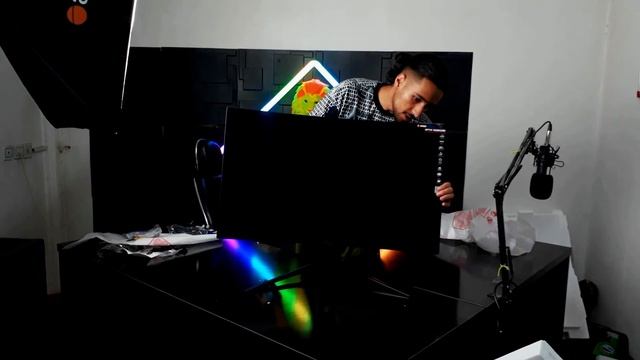 ? ولاگ خرید و آنباکس مانیتور 32 اینچ ام اس آی | مانیتور 50 میلیونی خریدم? смотреть онлайн