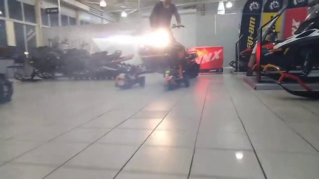 Тележки под лыжи для перемещения снегохода смотреть онлайн