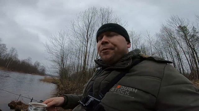 ЗИМНЯЯ РЫБАЛКА 16.02.2020 ЛОВЛЯ ПЛОТВЫ И ЩУКИ ГОТОВИМ МАКАРОНЫ ПО БАМОВСКИ В ГАРАЖЕ смотреть онлайн