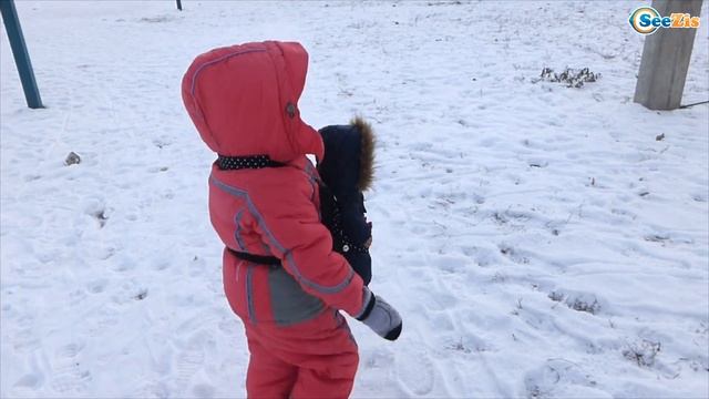 ✔ Беби Борн и Ярослава — зимняя прогулка на санях / Doll Baby Born with Yaroslava sleigh rides ✔ смотреть онлайн
