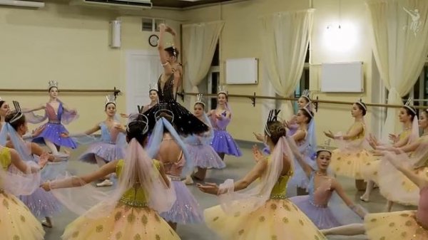 Dance of the Hours from Ballet "Gioconda" - Vaganova Ballet Academy