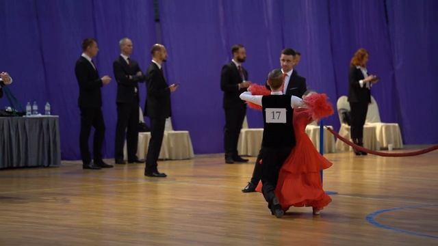 ТК Танго. Шинкевич Петр и Лифер Дарья - Квикстеп смотреть онлайн