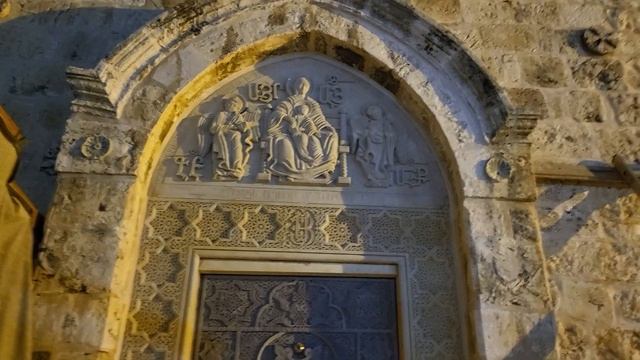 Входная группа армянских мастеров по камню в новый придел на Святом дворе Храма Гроба Господня смотреть онлайн