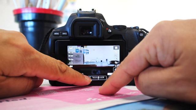 Canon 250D Aperture, Shutter and ISO Tutorial смотреть онлайн