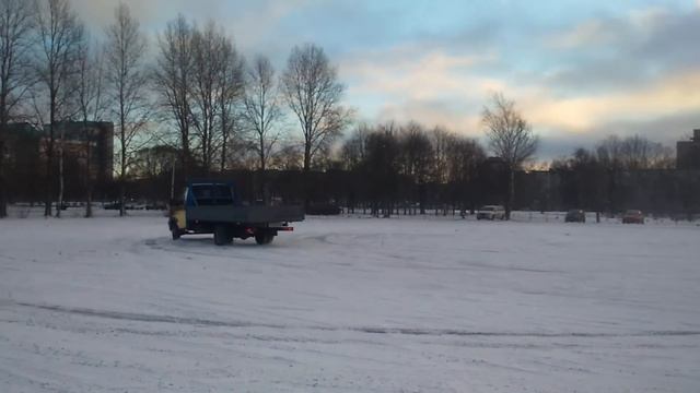 немного дрифта золотая газель (Антилопа) смотреть онлайн