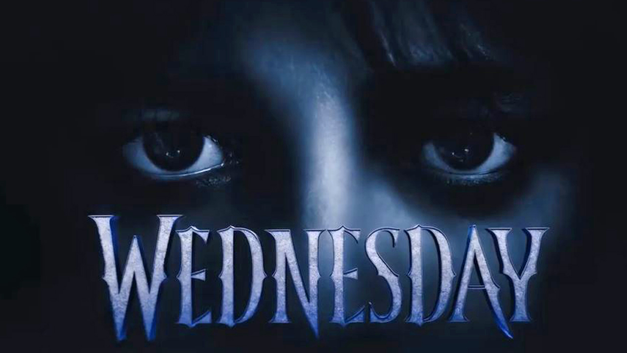 УЭНСДЕЙ. Смотрите детективный сериал Netflix о сверхъестественном и необычном из жизни изгоев смотреть онлайн