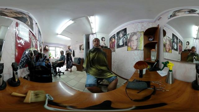 Помещение парикмахерской. Камера села.... смотреть онлайн