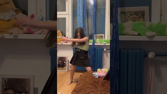 Самый страшный детский танец подруга Ханги вагги и сереноголового смотреть онлайн