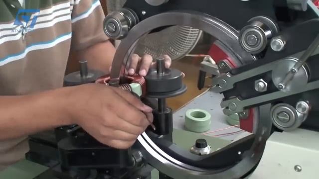 Incredible electric motors manufacturing process in the factory - Amazing production line. смотреть онлайн