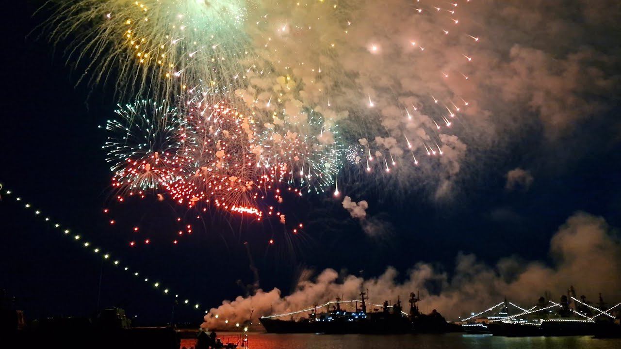 Праздничный салют. ВМФ. Кронштадт 2022 г. смотреть онлайн