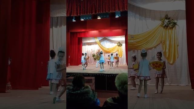 Ансамбль "Серпантин" младшая группа. "Самовар " смотреть онлайн