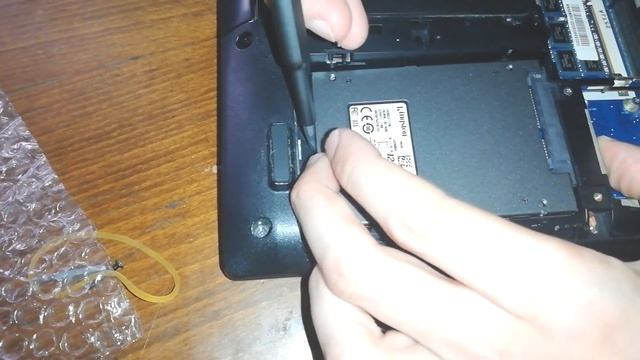 ACER ASPIRE V3 771g установка ssd диска и оперативная память DDR3L 1600 смотреть онлайн