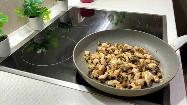 Рецепт ЖУЛЬЕН с грибами и курицей | Как приготовить ЖУЛЬЕН смотреть онлайн