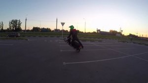 Yamaha slider Обзор и стант на скутере