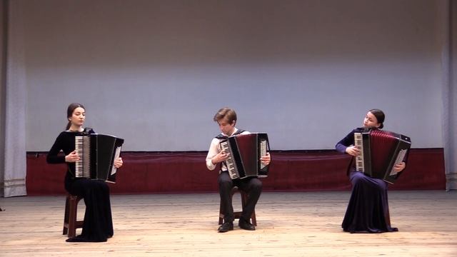 Трио гармонистов Кулова Карина, Кусаев Сослан, Тамбиева Кристина - Осетинский танец смотреть онлайн