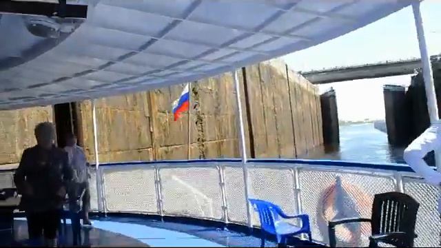 Подьём теплохода на 13 ть метров смотреть онлайн