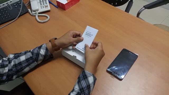 Unboxing ASUS Zenfone 2 Laser 6.0 ZE601KL смотреть онлайн