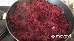 Свекольник на курином бульоне. Очень вкусный суп.