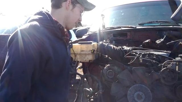Cutting a Ford Explorer in HALF for 5.0L V8! смотреть онлайн