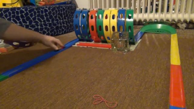 DARDA - AUDI R8 - FORMEL 1 ultra Speed - PORSCHE 911 ultra Speed - alle 8 LOOPINGS смотреть онлайн