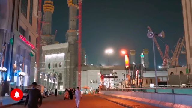 ساحة الحرم المكي وجولة في شارع أجياد والمحلات التجارية مكة المكرمة смотреть онлайн