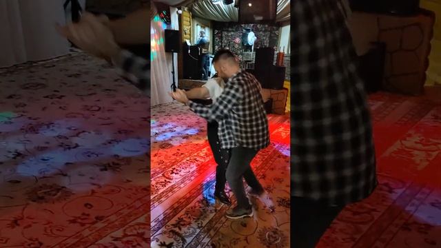 танец мамы и сына смотреть онлайн
