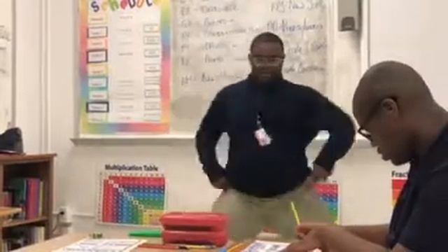 Kye Muse-Thomas Dance Like Bee Gees - Staying Alive From Madagascar смотреть онлайн