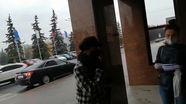 Пикет у мэрии г. Уфы. Жители улицы Конституции 5, 7 против точечной застройки. смотреть онлайн