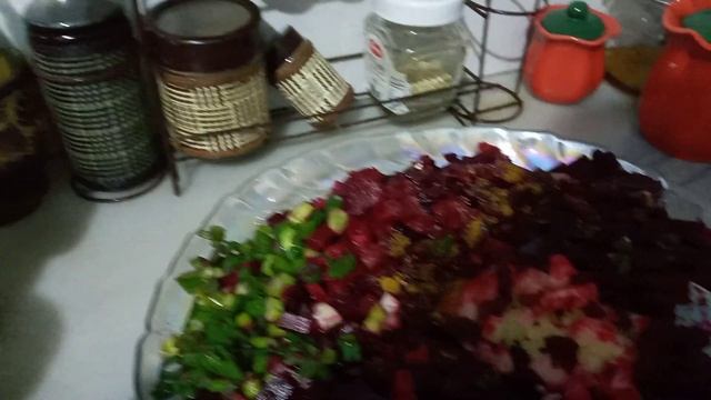 Курица с овощами в духовке