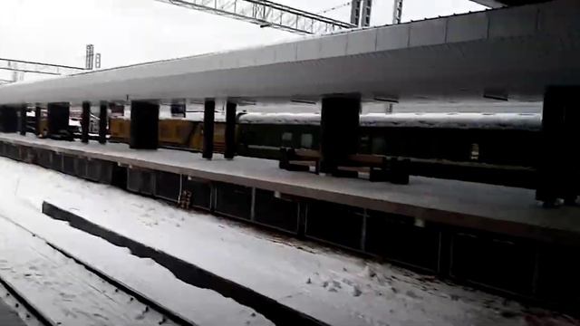 С 3.5 пути убрали конташку, четвёртое и второй путь заняты хозяйственными поездами смотреть онлайн
