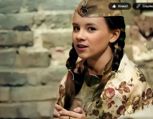 Девочка красиво спела песню про войну!