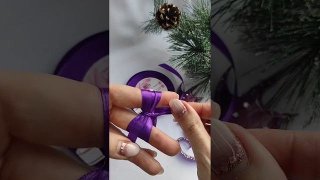 МК бантики на новогодних игрушках из смолы смотреть онлайн