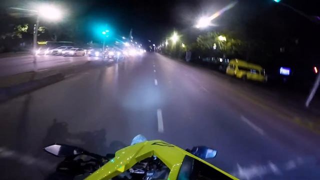 Suzuki DRZ 400 SM Wheelie