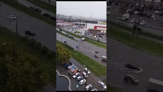 Россия, свердловской области город Екатеринбург. очередной потоп. 06.08.2023г. смотреть онлайн