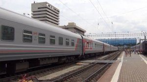 Электровозы ЭП1М-706 и ЭП20-029 с поездом №20 Москва — Ростов-на-Дону