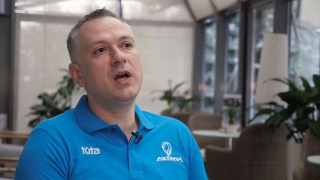 Эмиль Райкович - о секретах успеха «Астаны» и о своих тренерах-кумирах смотреть онлайн