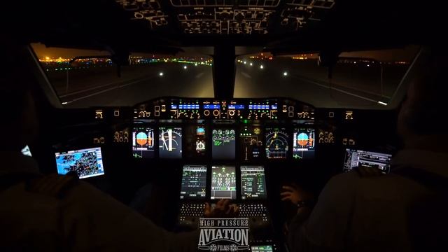 PARIS | A380 LANDING 4K EXTENDED смотреть онлайн