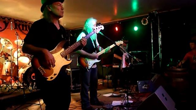 Dusty Rhodes & The Bluesmobile: Caledonia смотреть онлайн