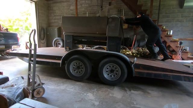 Truck Load Of Ford Flatheads And A New Shop Lathe!! смотреть онлайн