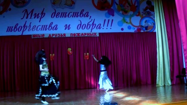 Ансамбль "Грация-Бест".Восточный танец на двоих для школьного уровня.Обучение. Репетиция смотреть онлайн