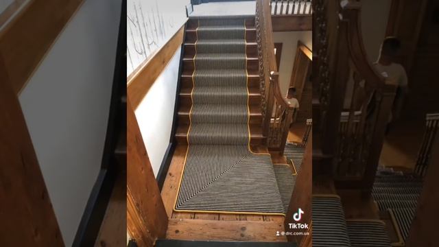 Как обшить лестницу ковролином ? смотреть онлайн