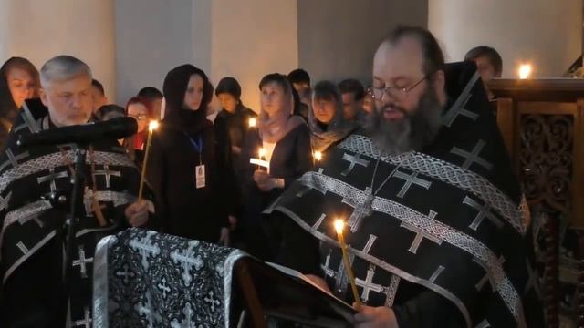 Митрополит Иларион. Утреня c чтением 12 Евангелий. 25 апреля 2019 * пр смотреть онлайн