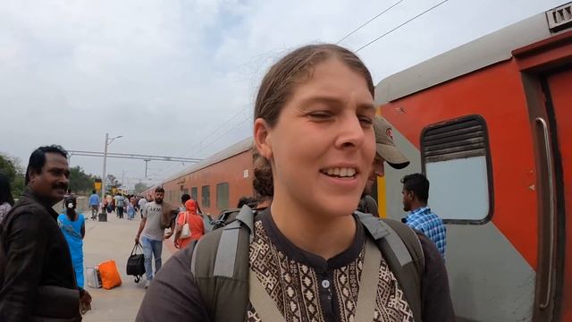 OUR FIRST TRAIN IN INDIA ?? PONDICHERRY EXPRESS!!